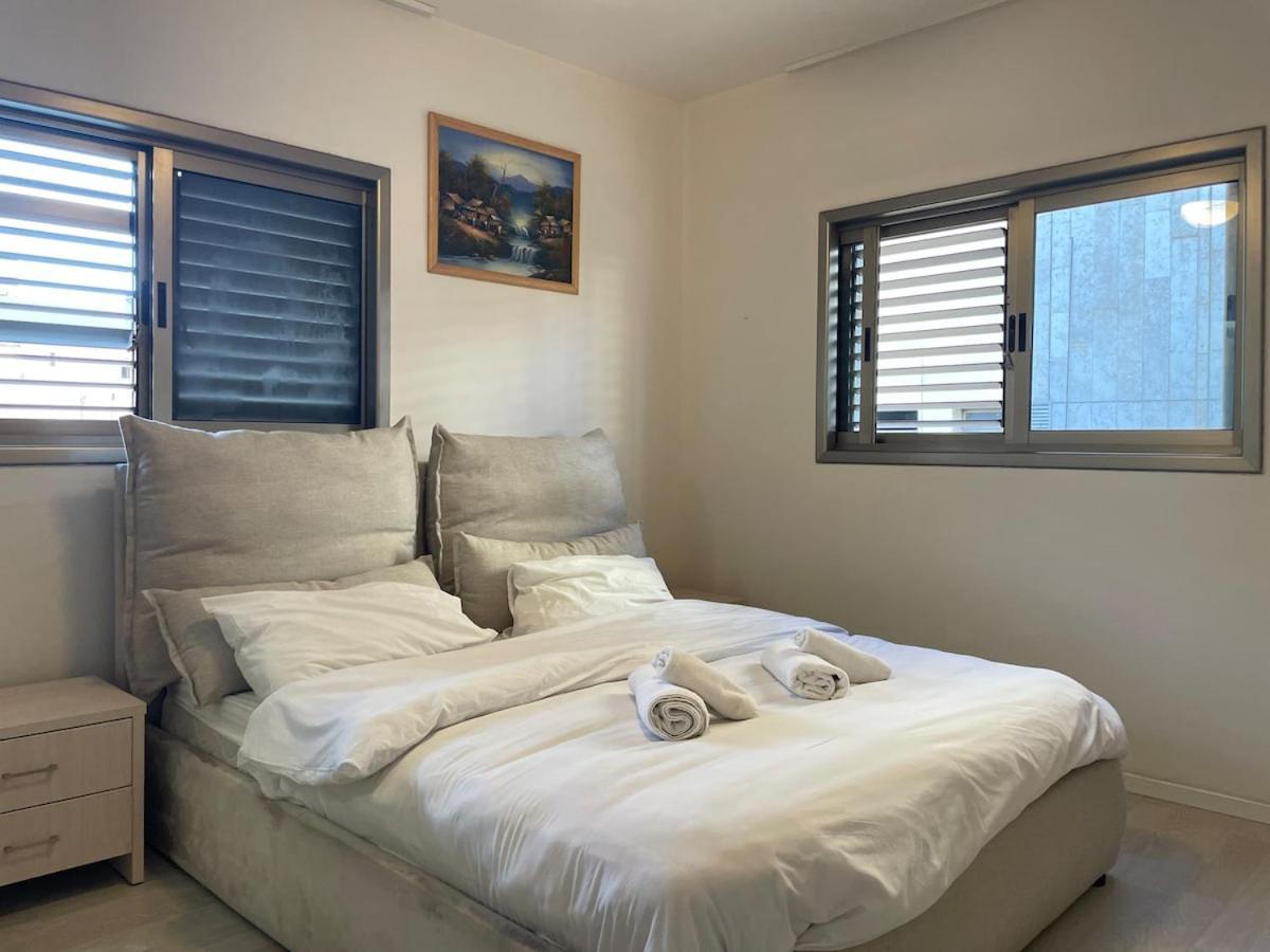 Close Tel Aviv
